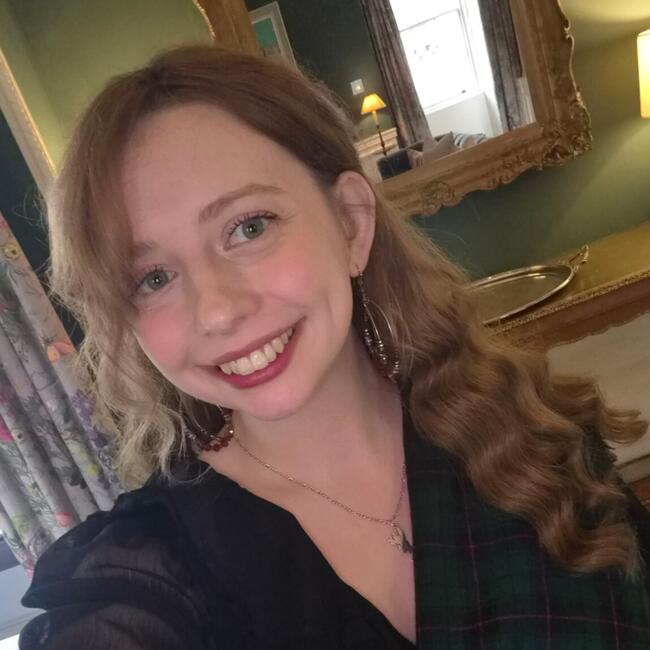 Babysitter in Glasgow: Annie