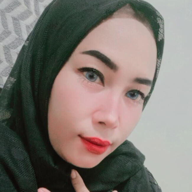 Nanny in Surabaya: Ria