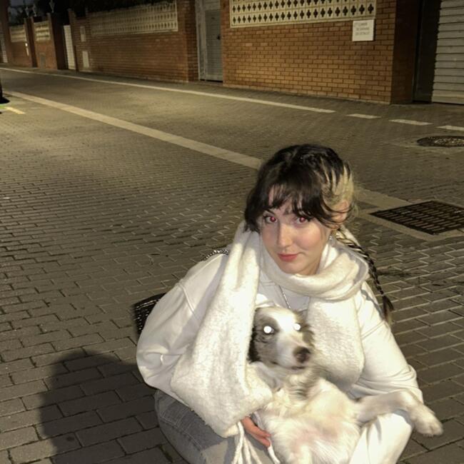 Babysitter in Castelldefels: Lucia