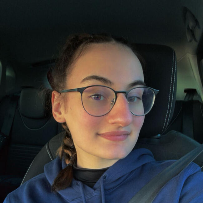 Babysitter in Tonnay-Charente: Manon