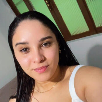 Babysitter in Gaspar: Helen