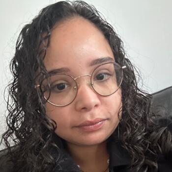 Babysitter in Asnières-sur-Seine: Emna