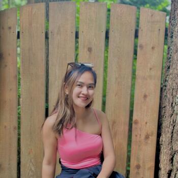 Babysitter in Burnaby: Nina