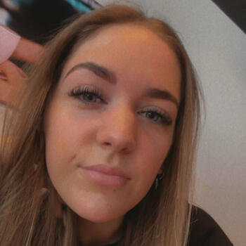 Babysitter Brugge: Kira