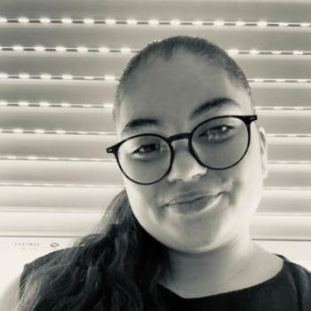 Babysitter Montceau-les-Mines: Melanie