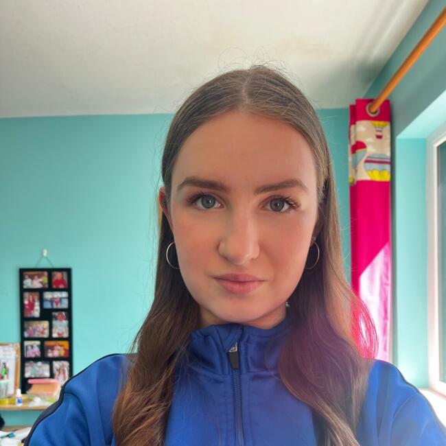 Babysitter in Grange: Zélie