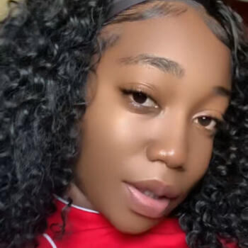 Babysitter Kingston: Tia