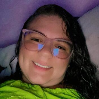 Babá em Ibirité: Julia