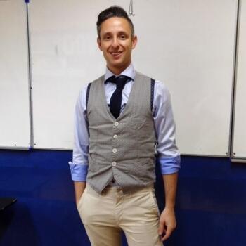 Trabajos de niñera en Madrid: trabajo de canguro Matteo