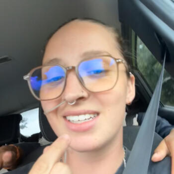 Baby-sitter Saulx-les-Chartreux: Amy