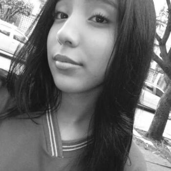 Babá em Cuiabá: Amanda