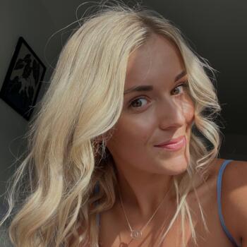 Babysitter in Invercargill: Regan