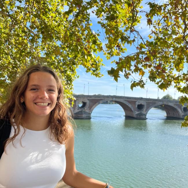 Babysitter in Toulouse: Emie