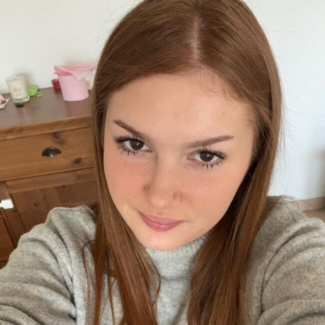 Babysitter in Six-Fours-les-Plages: Olivia