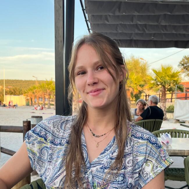 Babysitter in Villeurbanne: Emilie