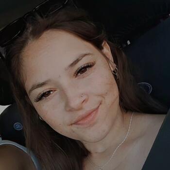 Babysitter in São José dos Campos: Karina