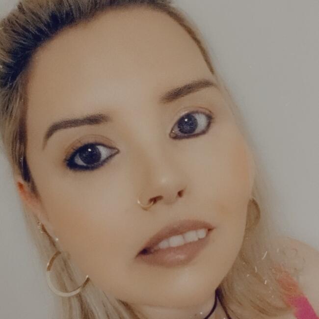 Babá em Pelotas: Carolina