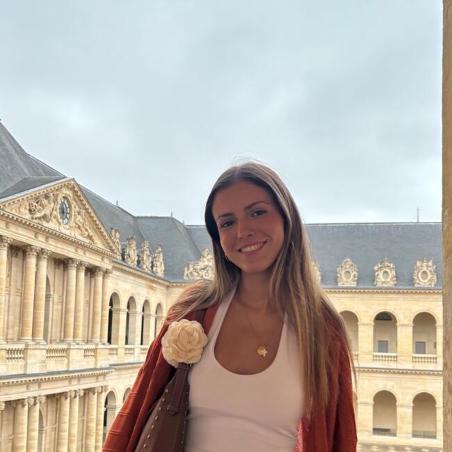 Canguro en Sevilla: Miriam