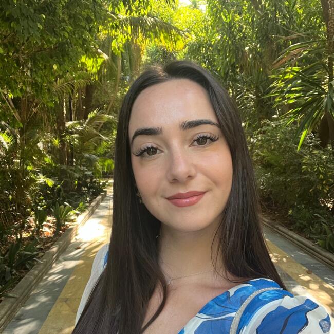 Babysitter in Amilly: Julie