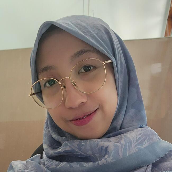 Babysitting job in Bandung: Vita