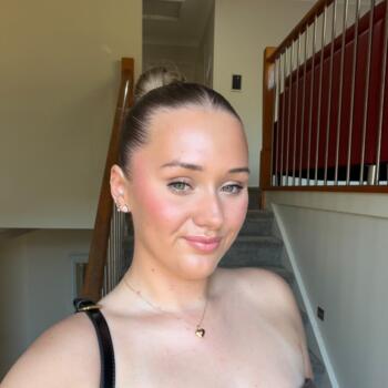 Babysitter in Gold Coast: Molly