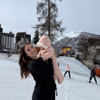 Babysitter in Salon-de-Provence: Flavie