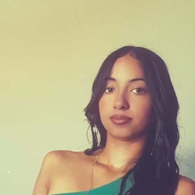 Babysitter in Águas Lindas de Goiás: Yasmin