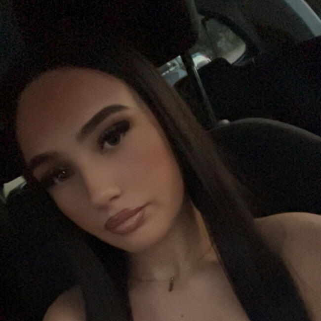 Babysitter in Châteauneuf-sur-Isère: Luna