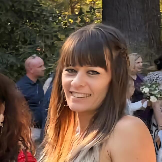 Babysitter in Cassagnoles: Julie