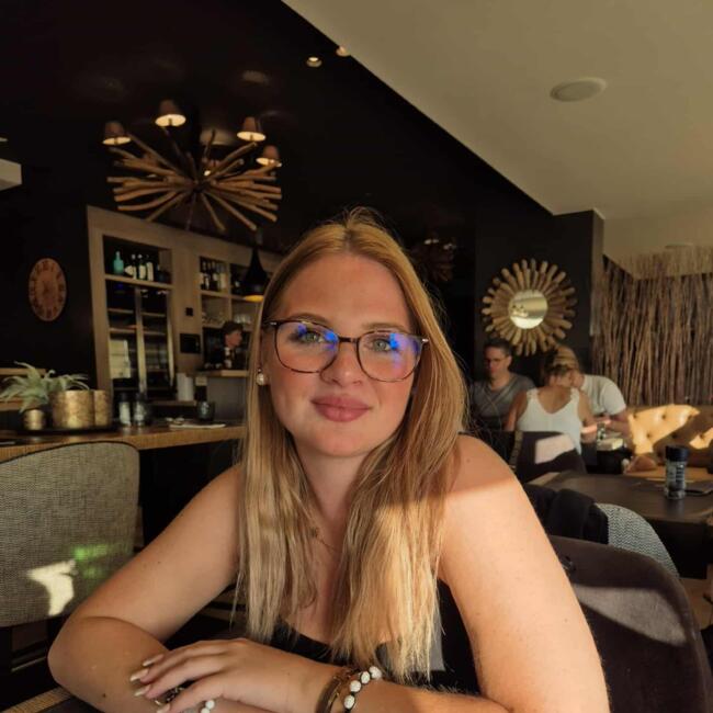 Babysitter in Ciney: Lou