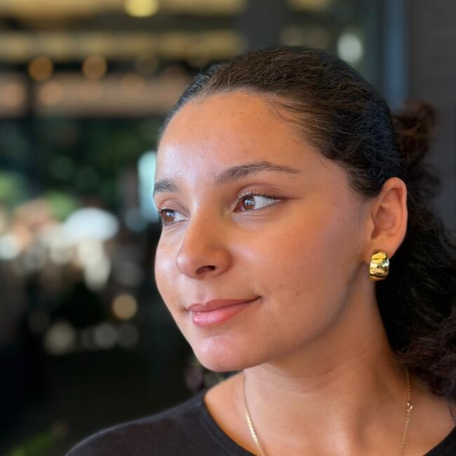 Baby-sitter à Joué-lès-Tours: Rania