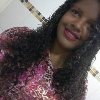 Babá em São José dos Campos: Débora