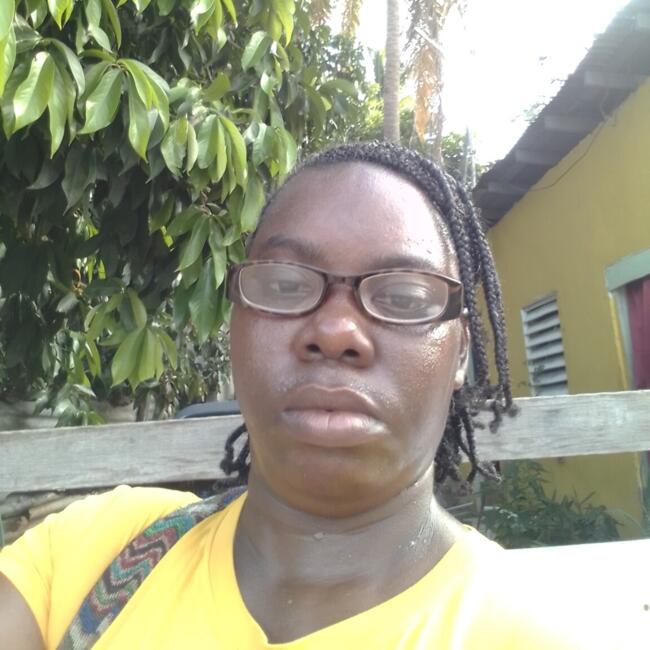 Babysitter in Spanish Town: Coresha