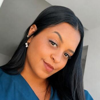 Babysitter in Salvador: Stephanie