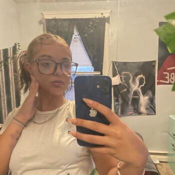 Babysitter in Providence: Ariana