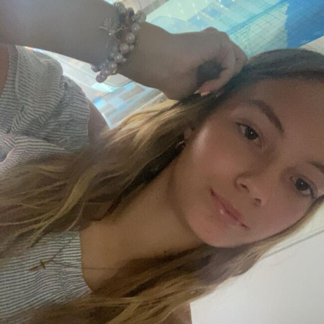 Babysitter in Saint-Étienne-du-Rouvray: Lorine