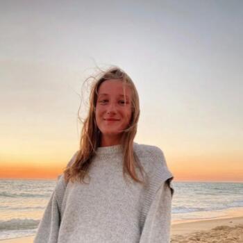Babysitter Saint-Georges-sur-Fontaine: Lucie