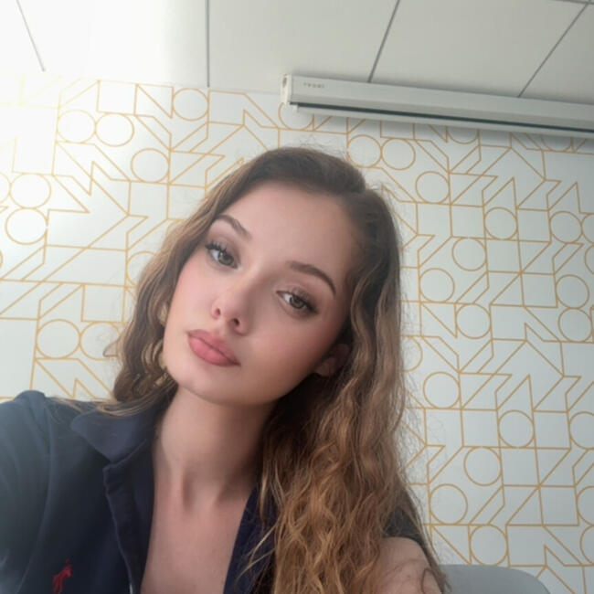 Babysitter in Paris: Nadejda