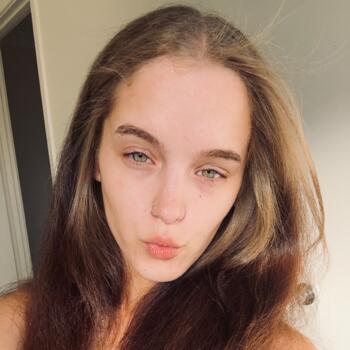 Babysitter in Rockhampton: Elise