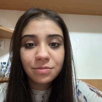 Babysitter στην περιοχή Βουκουρέστι: Lateya
