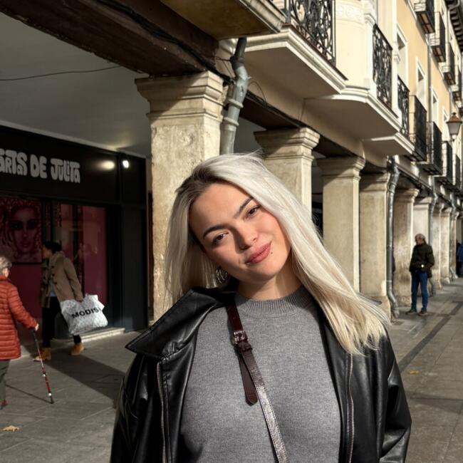 Babysitter in Corpa: Blanca