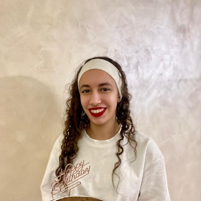 Babysitter in Hyères: Imene