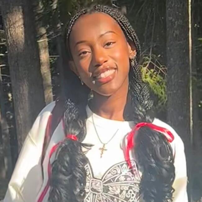 Baby-sitter in Halifax: Marie