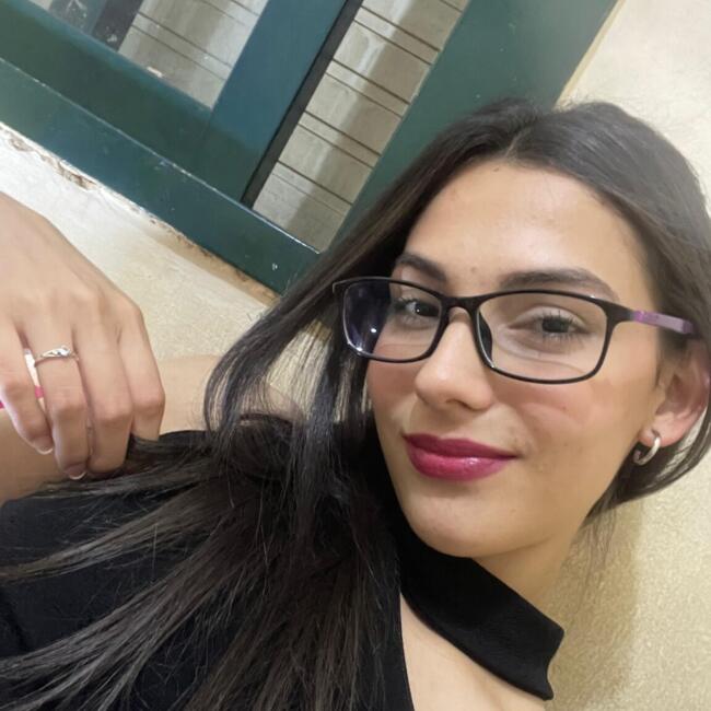 Niñera en Posadas: Miel