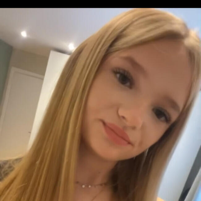 Babysitter in Waterloo: Amandine