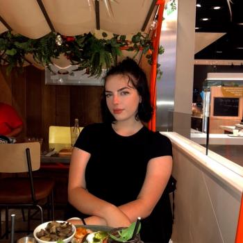 Baby-sitter in Calais: Laurie
