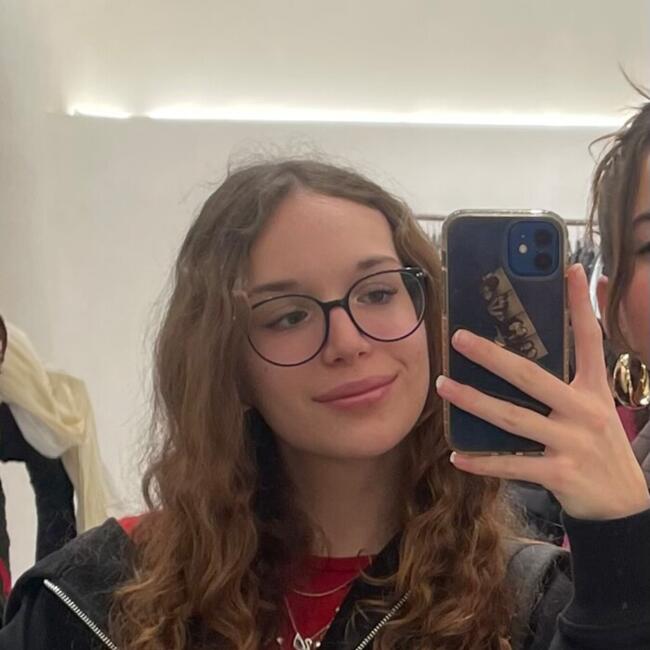 Babysitter in Rombas: Romane