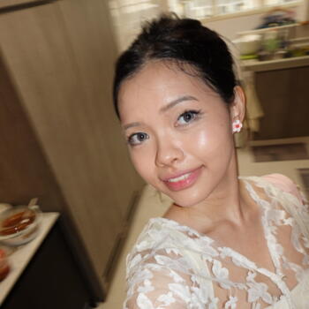Babysitter in Singapore: Sarah