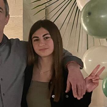 Babysitter Le Haillan: Nina