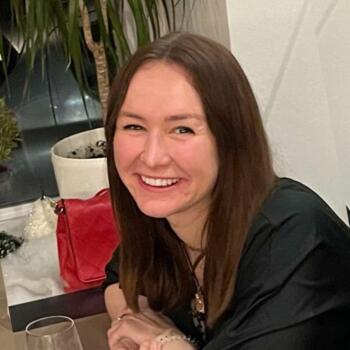 Baby-sitter Courcelles: Megan